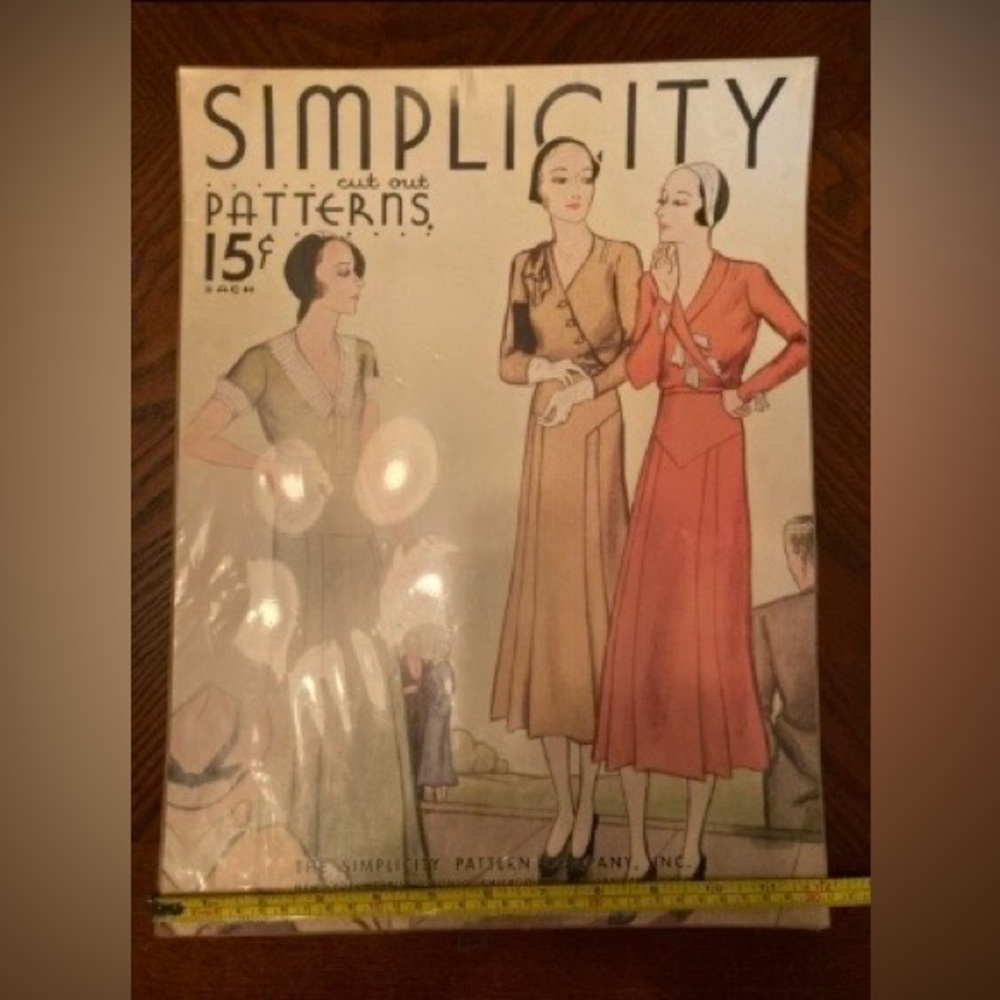 Vintage Sewing Pattern Ad & Collection - Picture 4 of 6